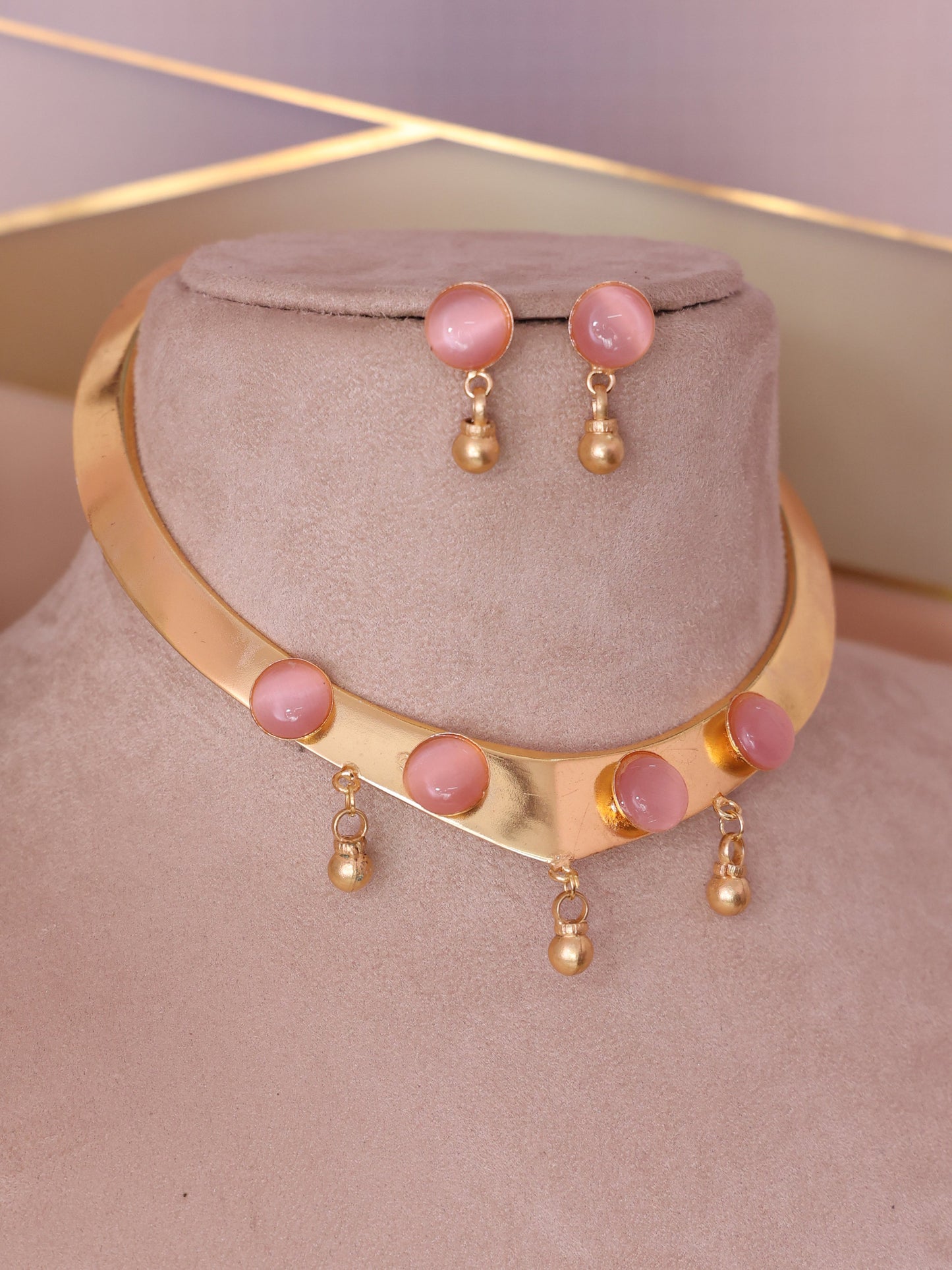 Baby Pink Zenshi Hasli Necklace Set