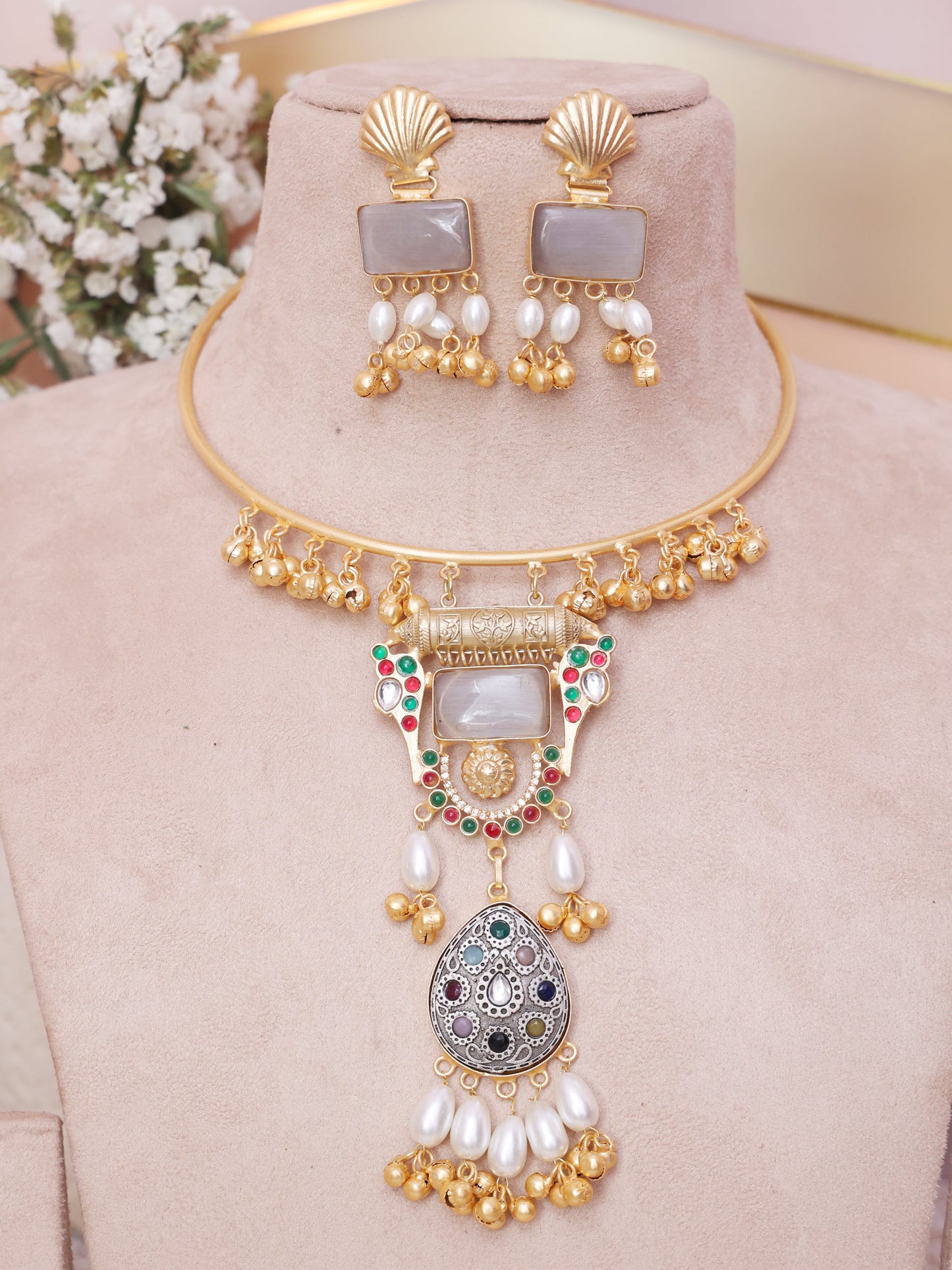 Multicolor Madhushree Hasli Necklace Set