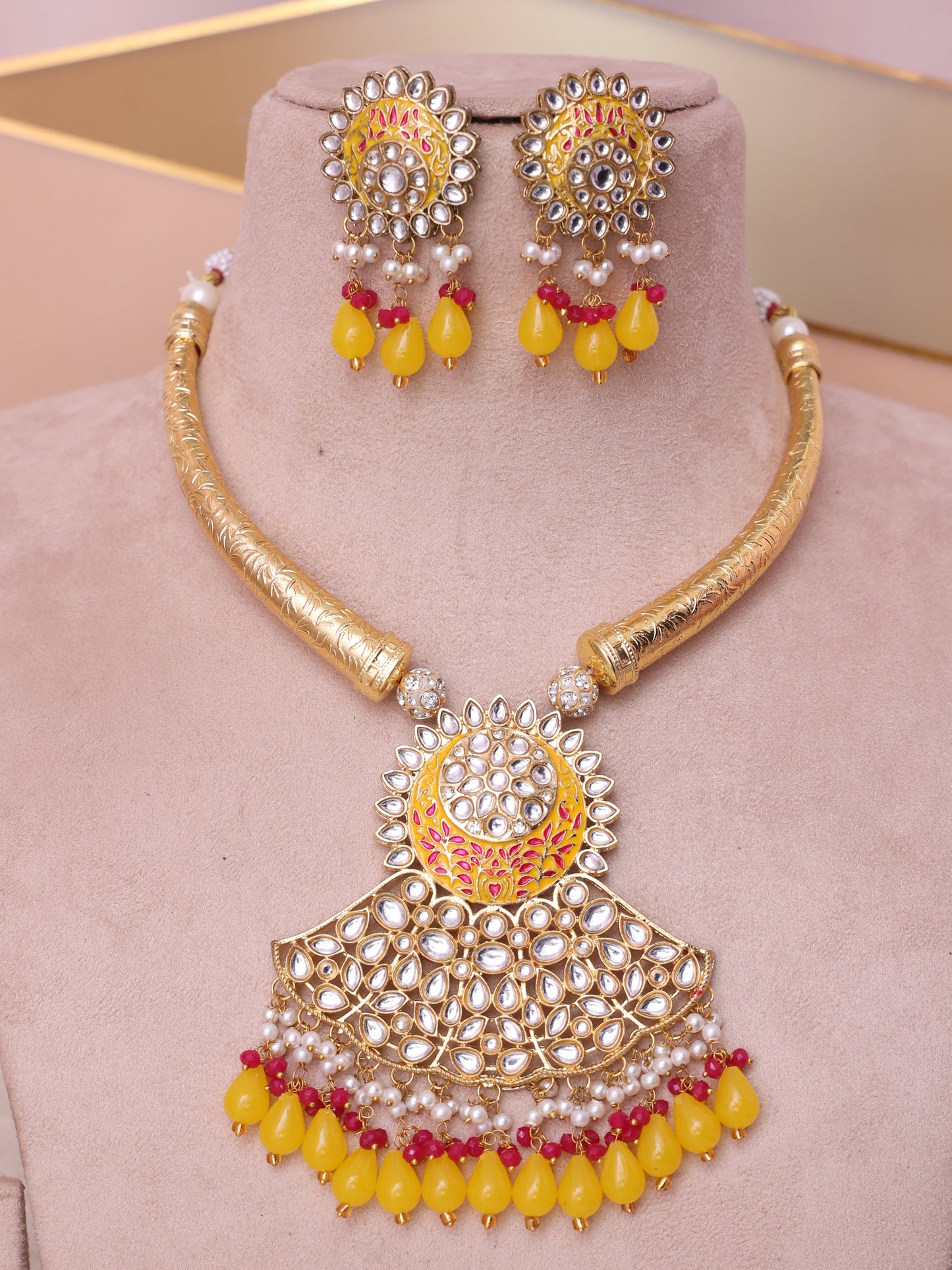 Yellow Sadhri Hasli Necklace Set
