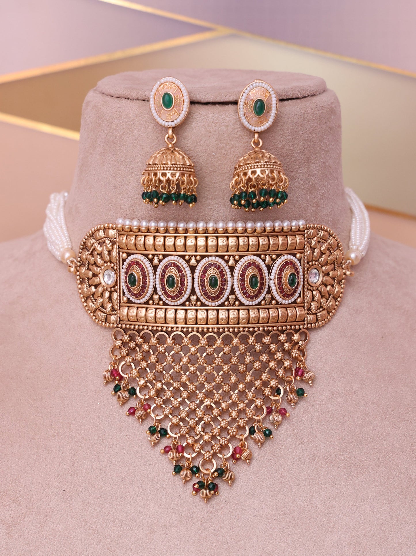 Emerald Taneesha Neclace Set
