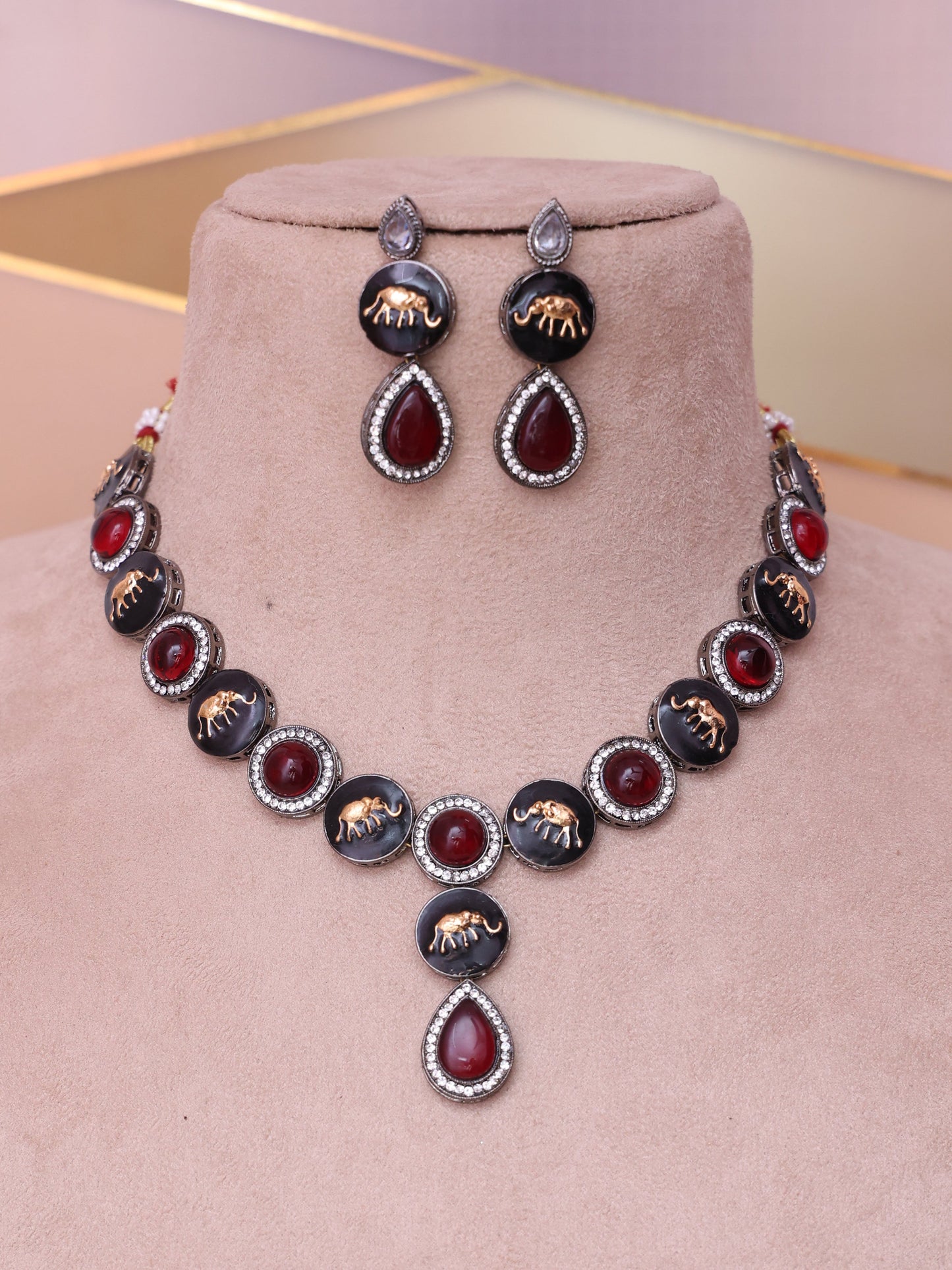 Red Zoya Neclace Set