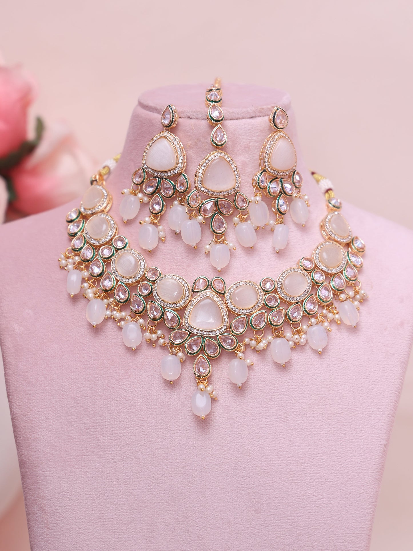 White Nansuha Necklace Set