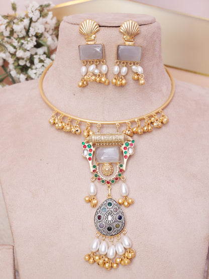 Multicolor Madhushree Hasli Necklace Set
