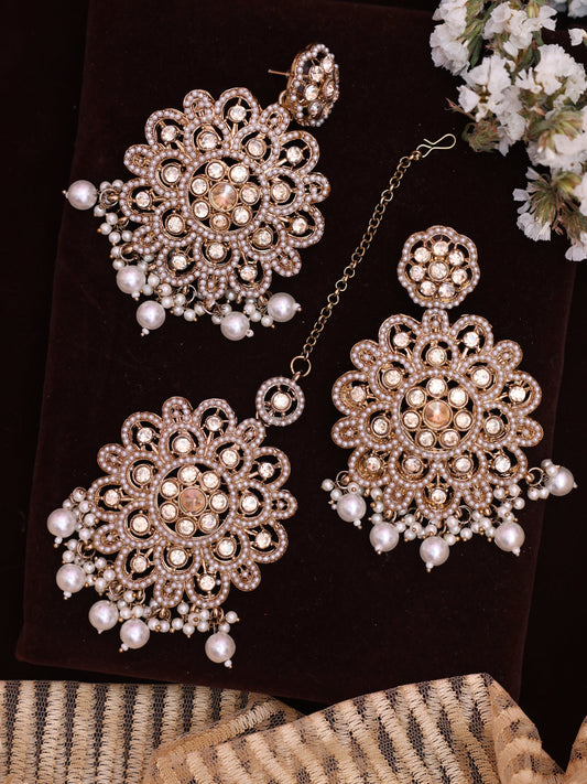 White & Gold Udvita Earrings with Tika