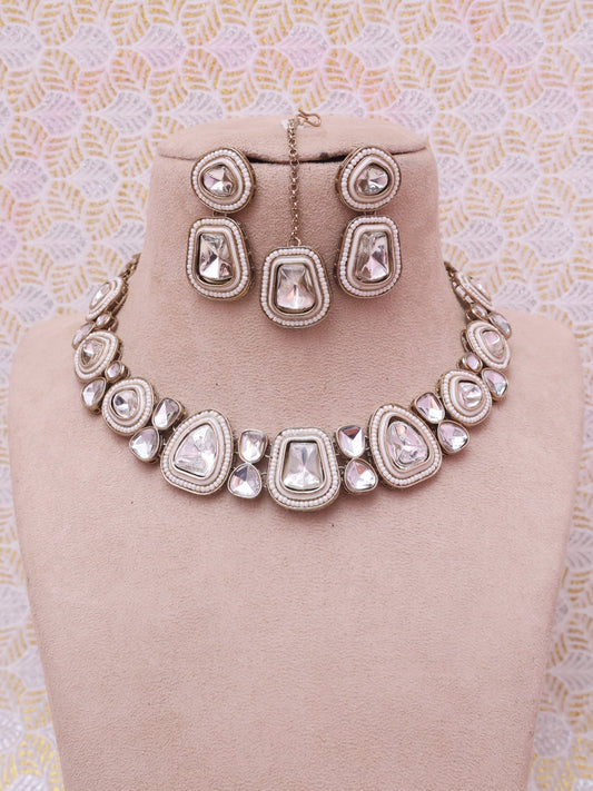 White Farha Necklace Set