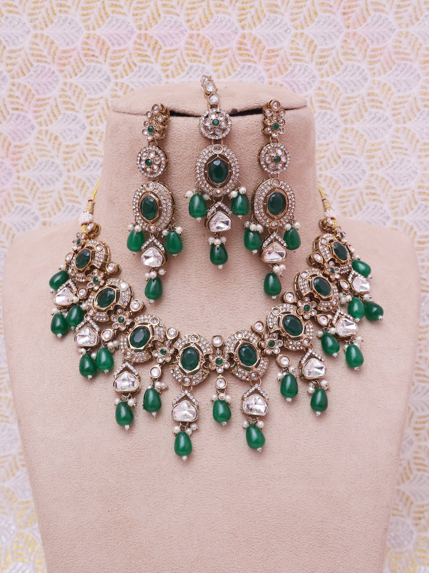 Emerald Aalia Necklace Set