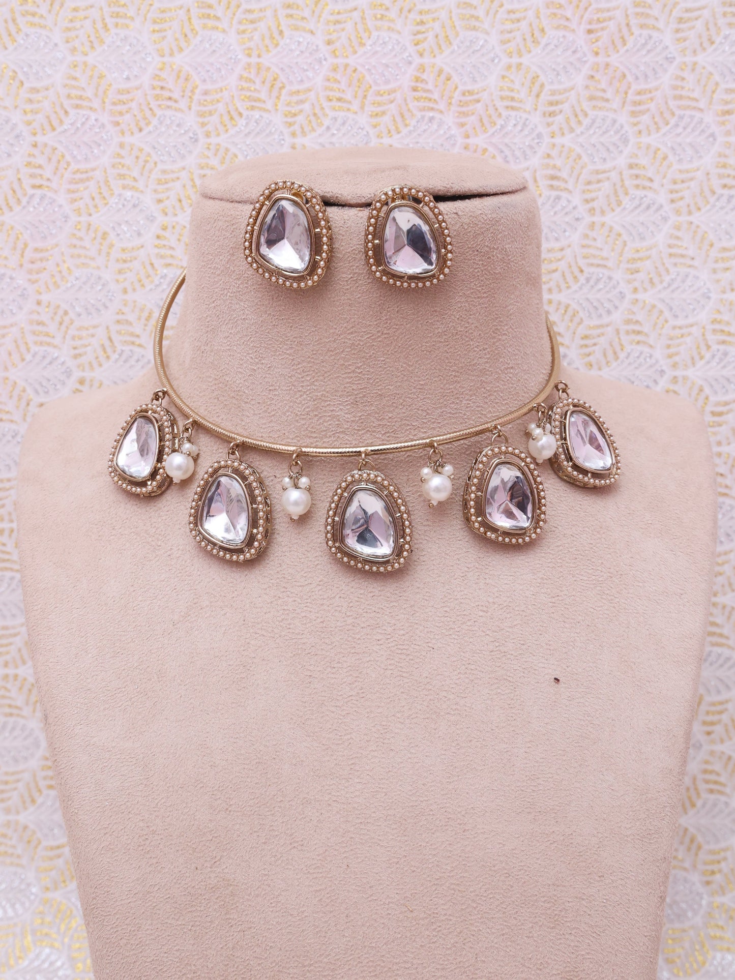 Golden Lajja Hasli Necklace Set