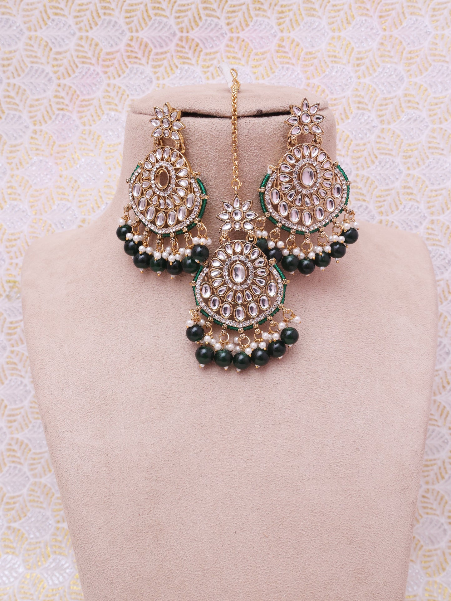 Emerald Willona Necklace Set