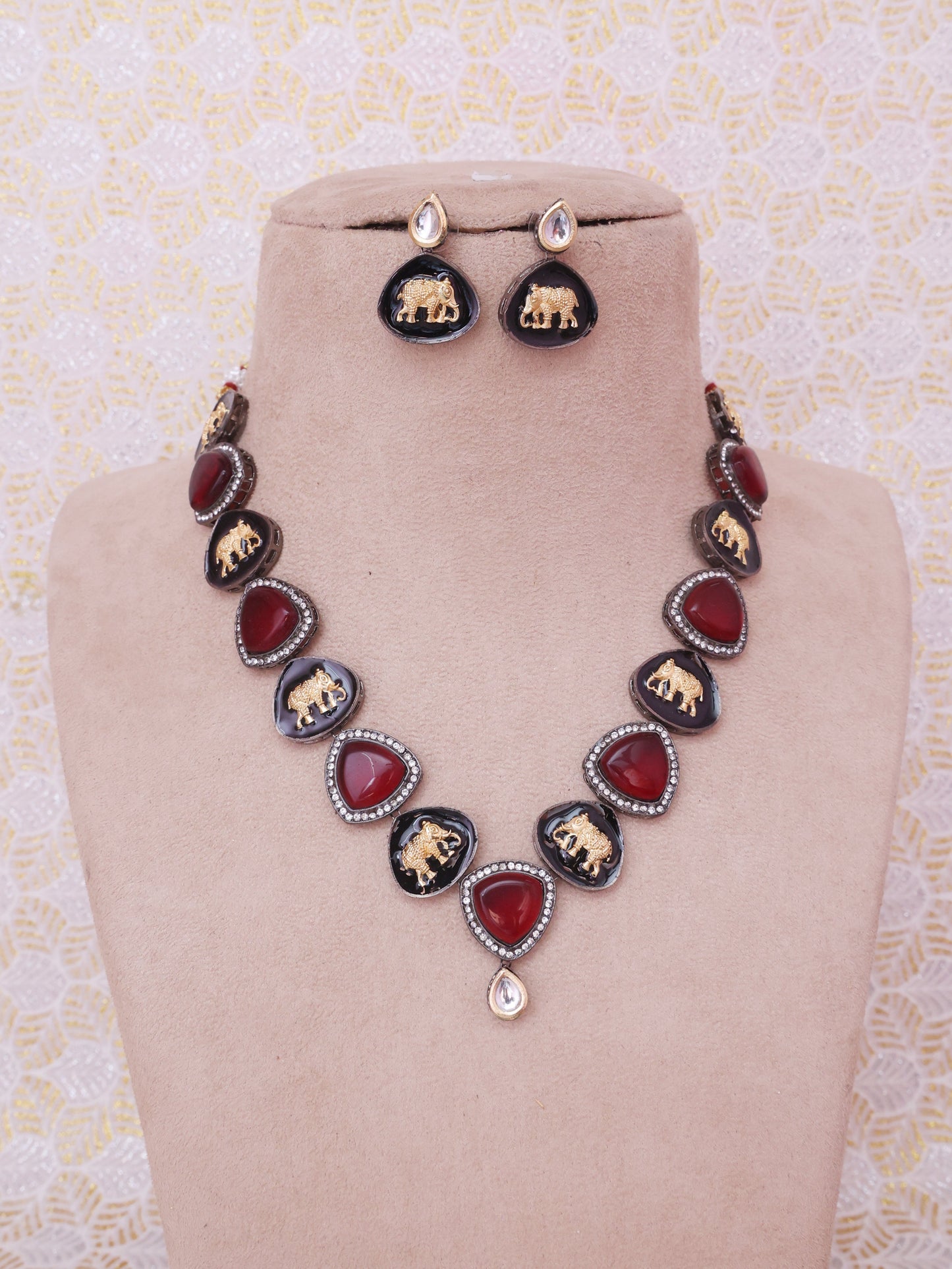 Red Ellie Necklace Set