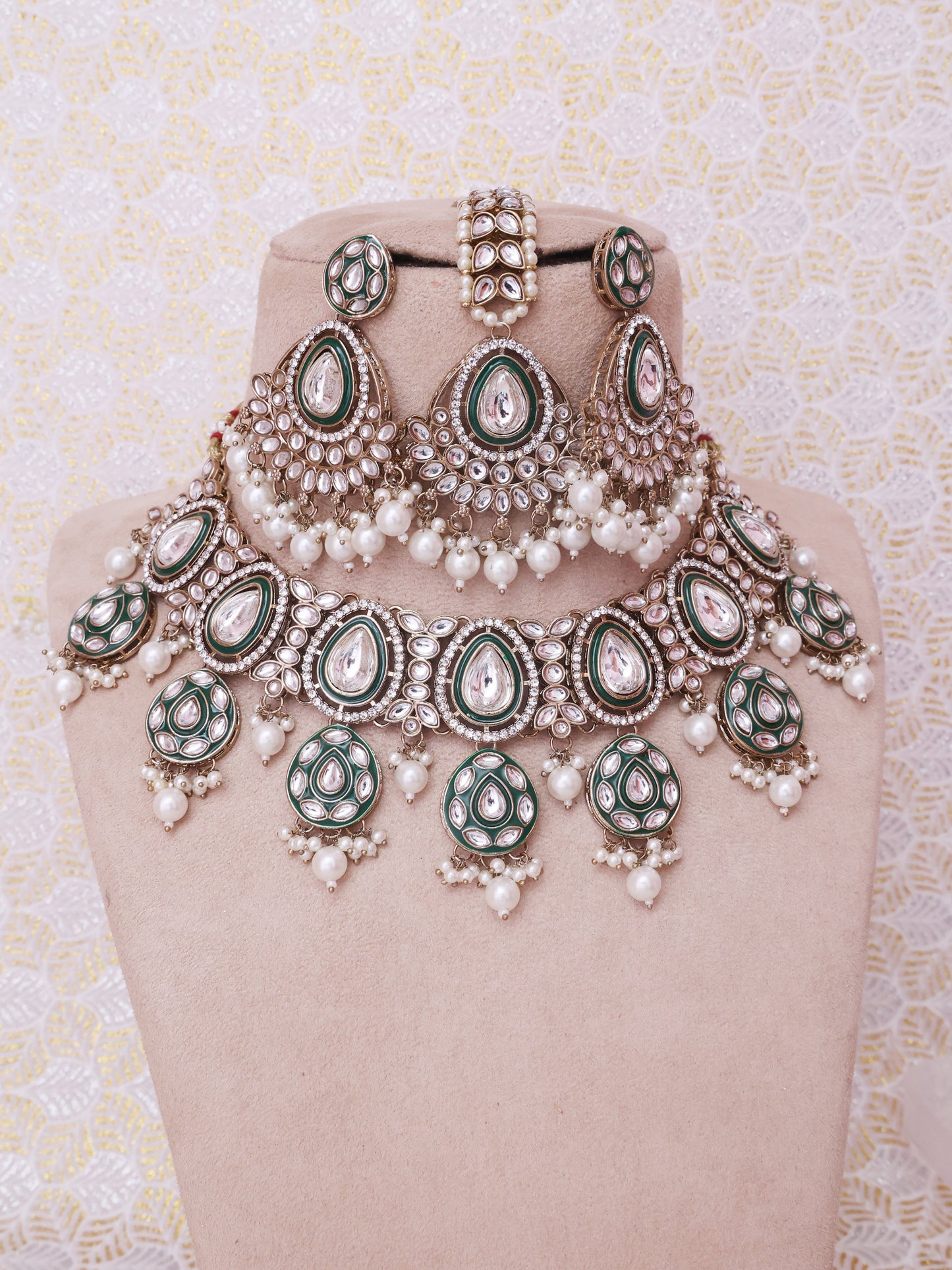 Emerald Maya Necklace Set