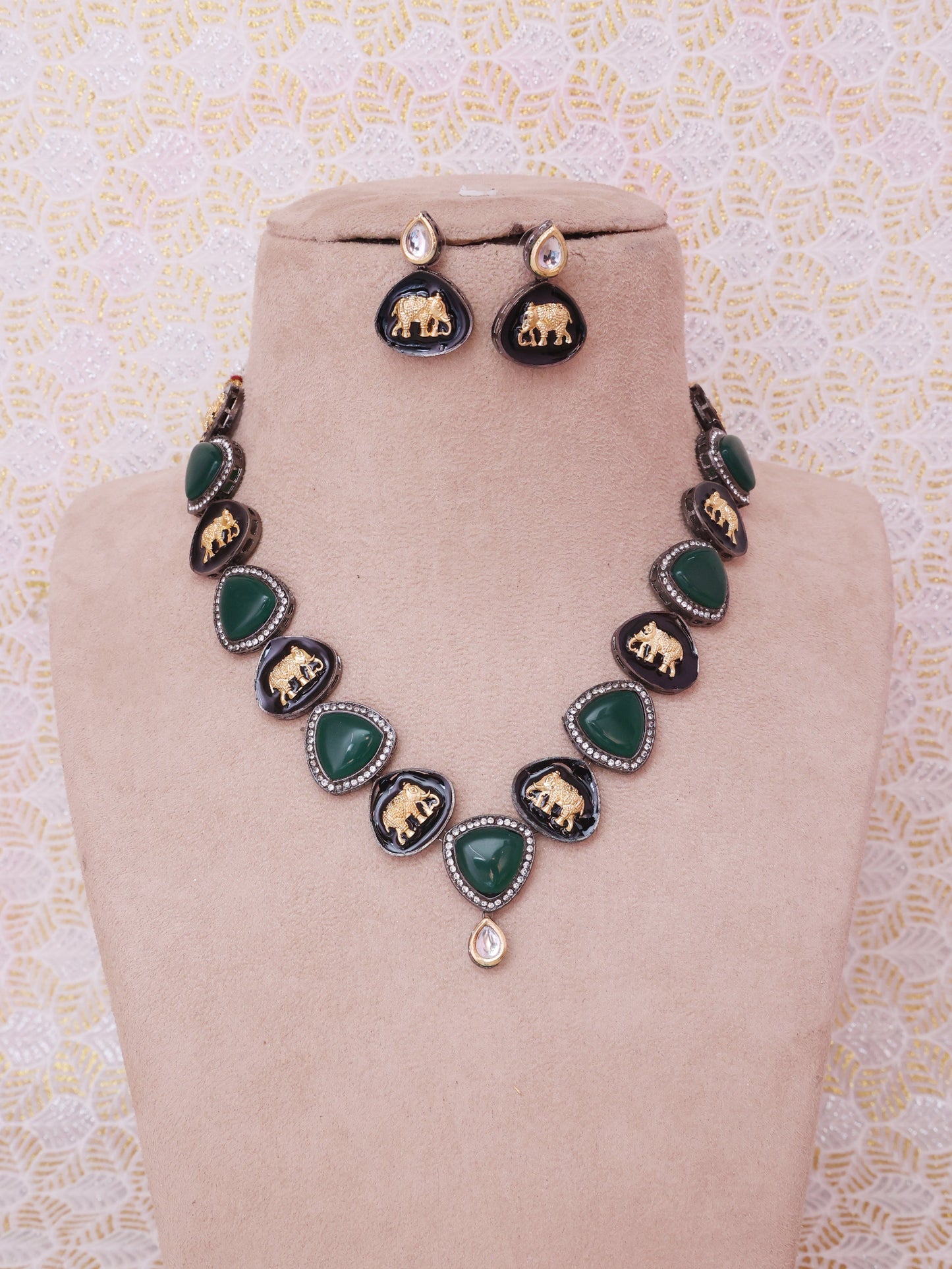 Emerald Ellie Necklace Set