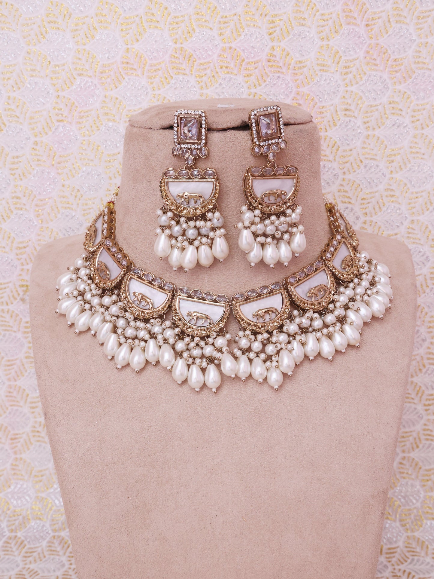 White Xyleena Necklace Set