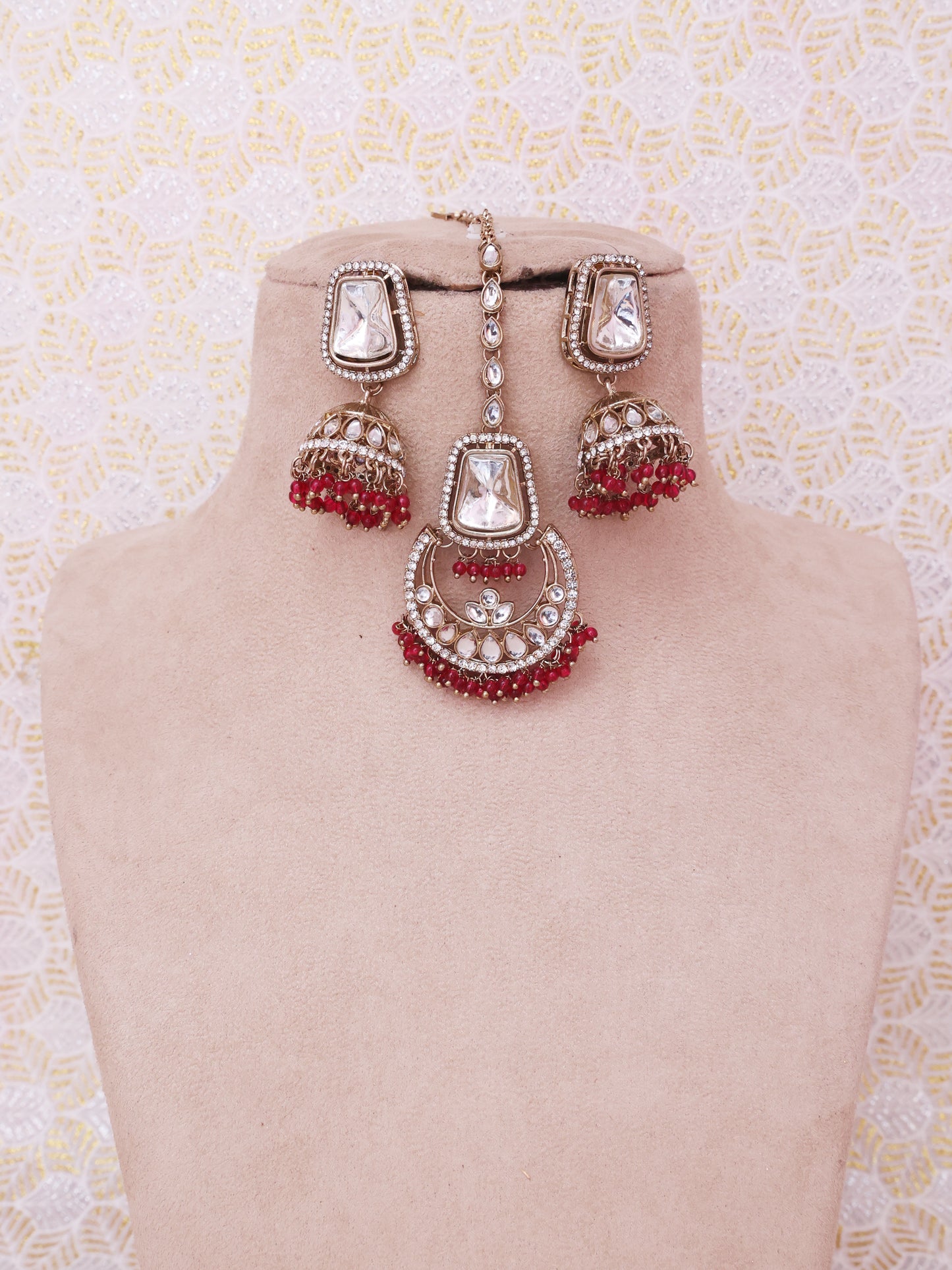 Red Yajnavati Necklace Set