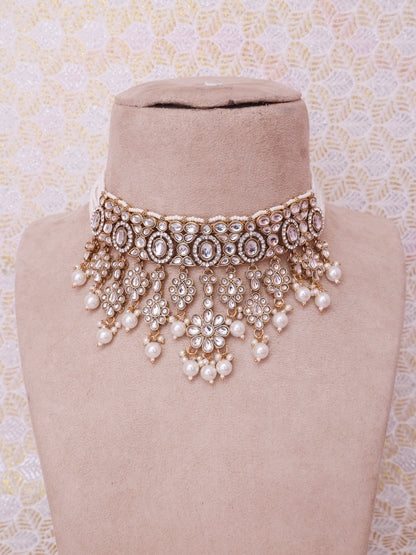 White Willona Necklace Set