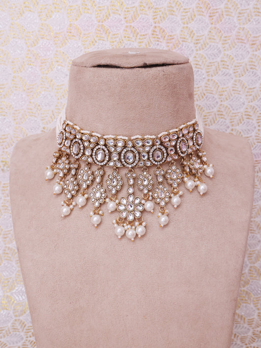 White Willona Necklace Set