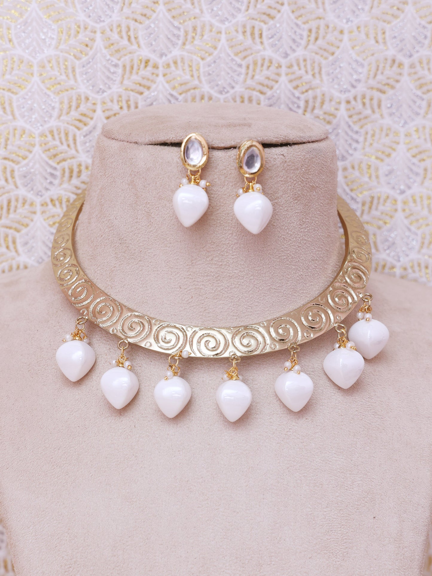 White Cauvery Hasli Necklace Set