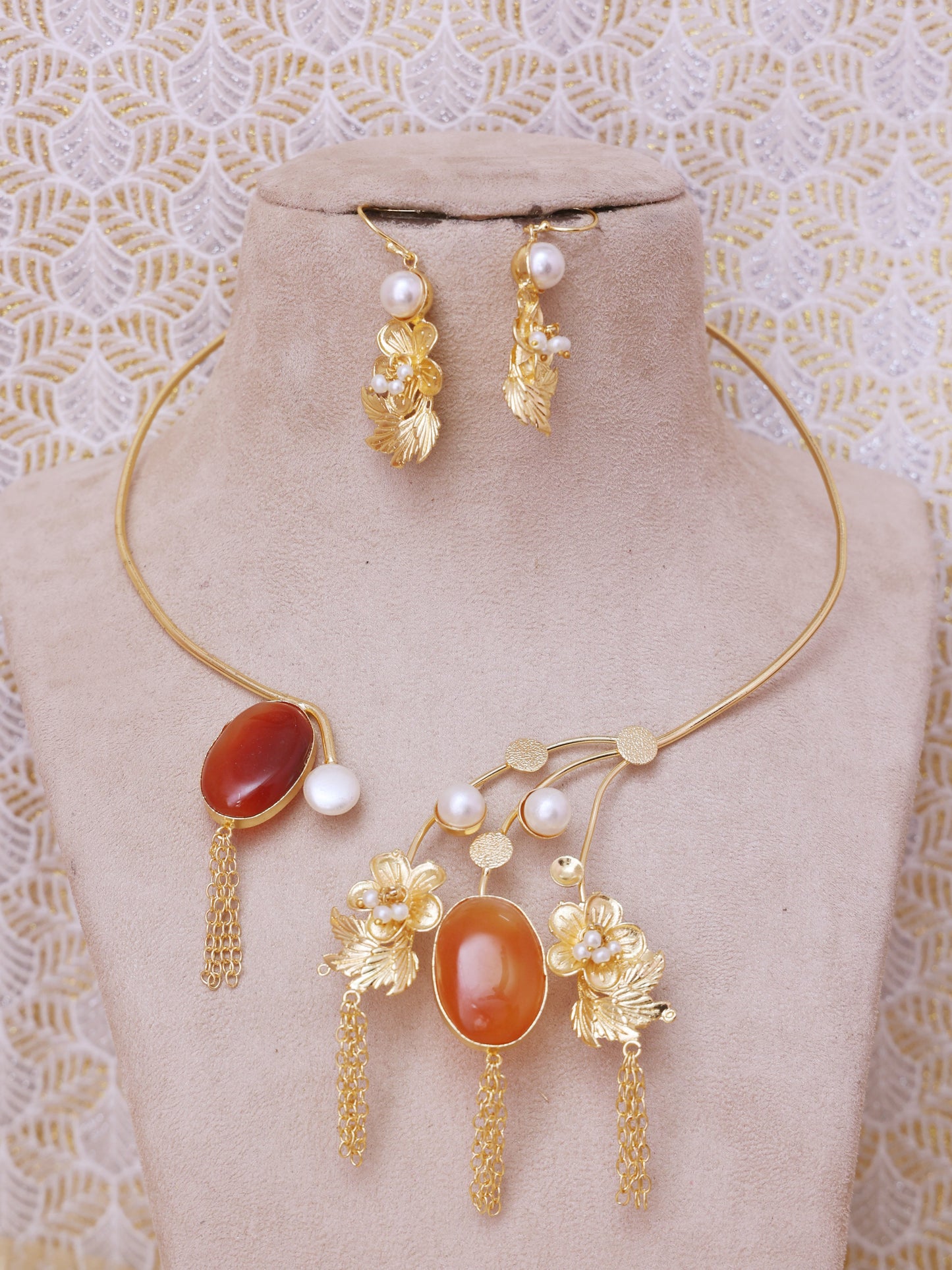 Red & Gold Ganharika Hasli Necklace Set