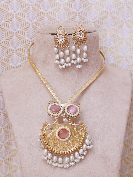 Baby Pink Shalini Hasli Necklace Set