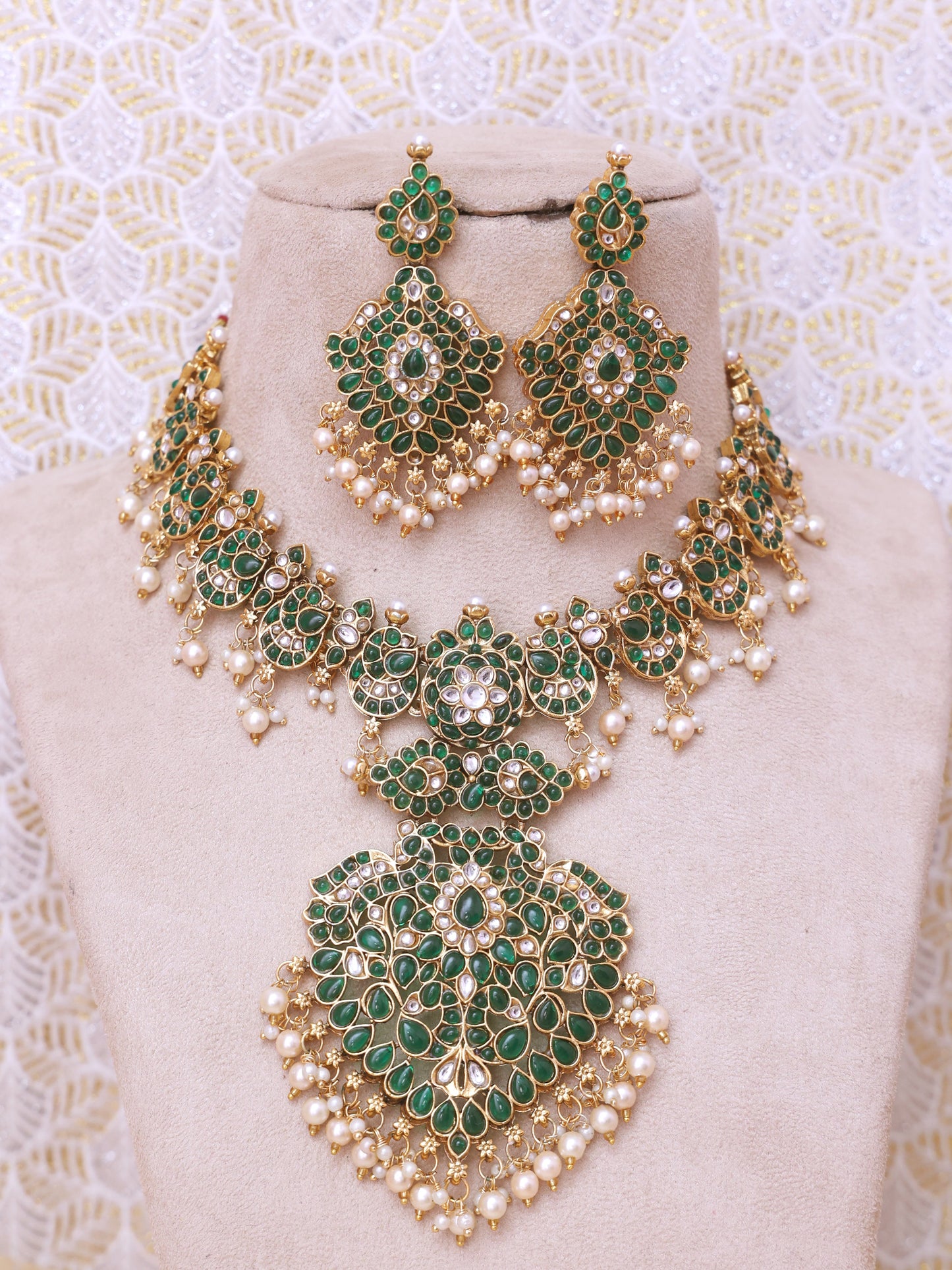 Emerald Iksha Temple Necklace Set