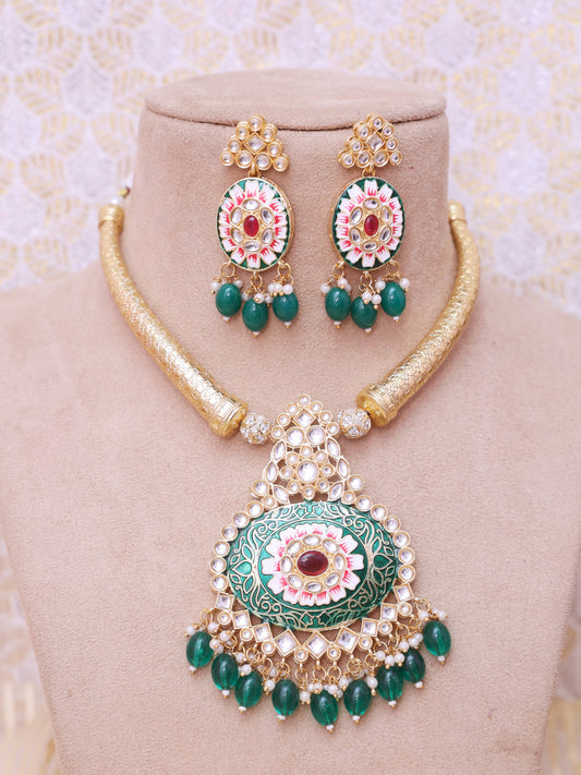 Green Raahi Hasli Necklace Set