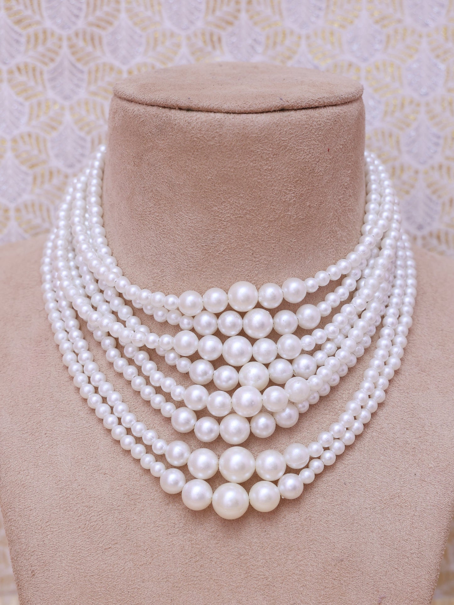 White Kanta Pearl Necklace