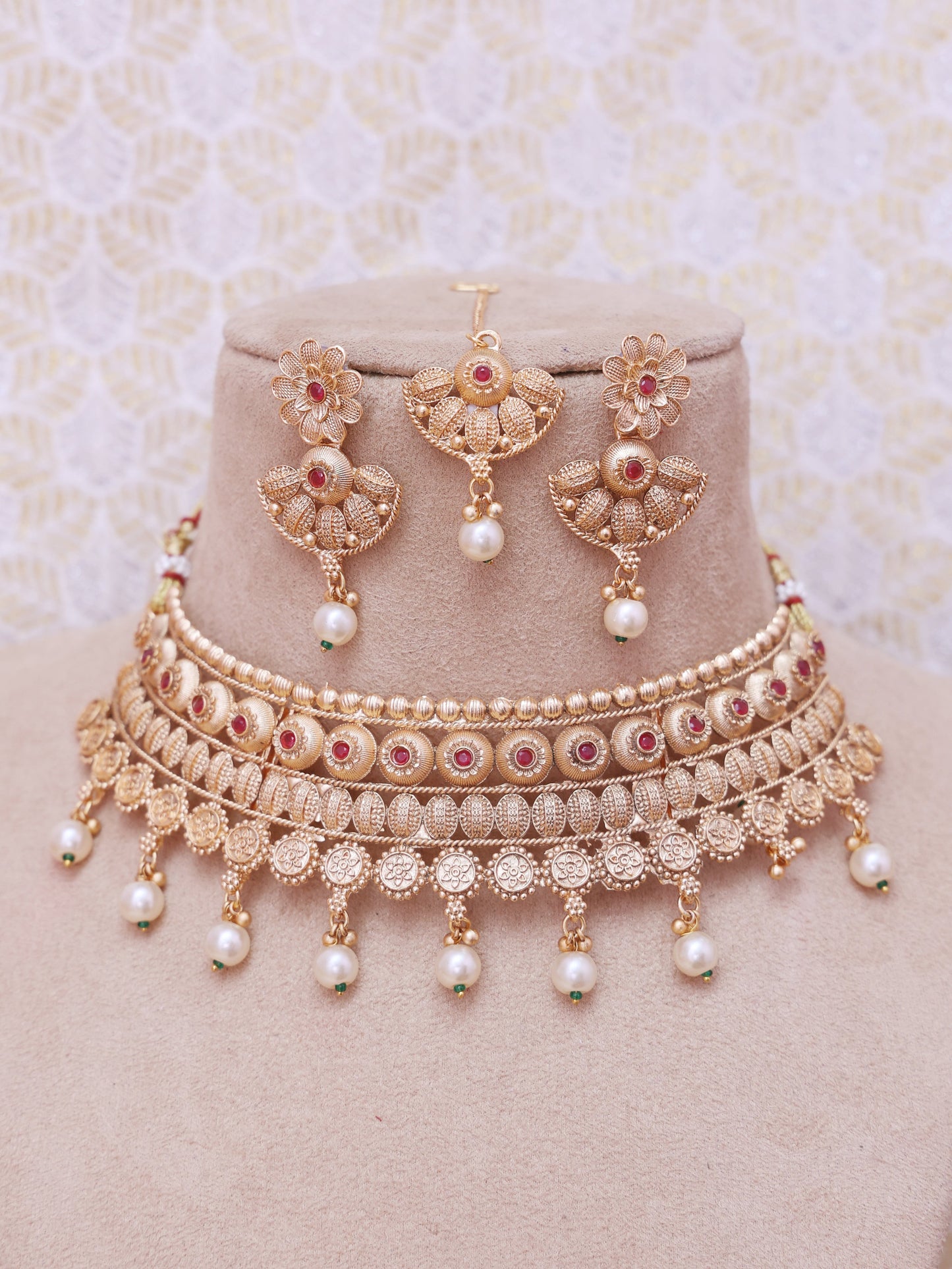 Golden Vainavi Temple Necklace Set