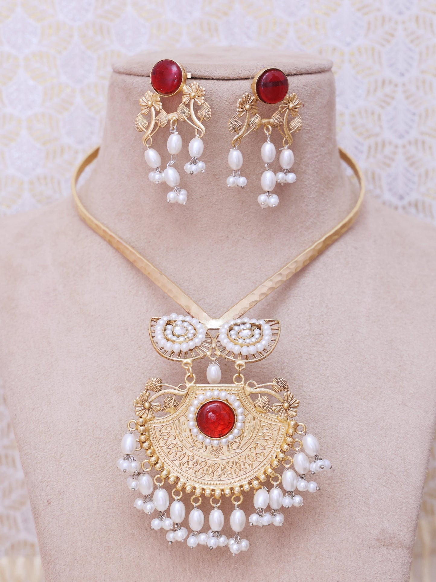 Red Shalini Hasli Necklace Set