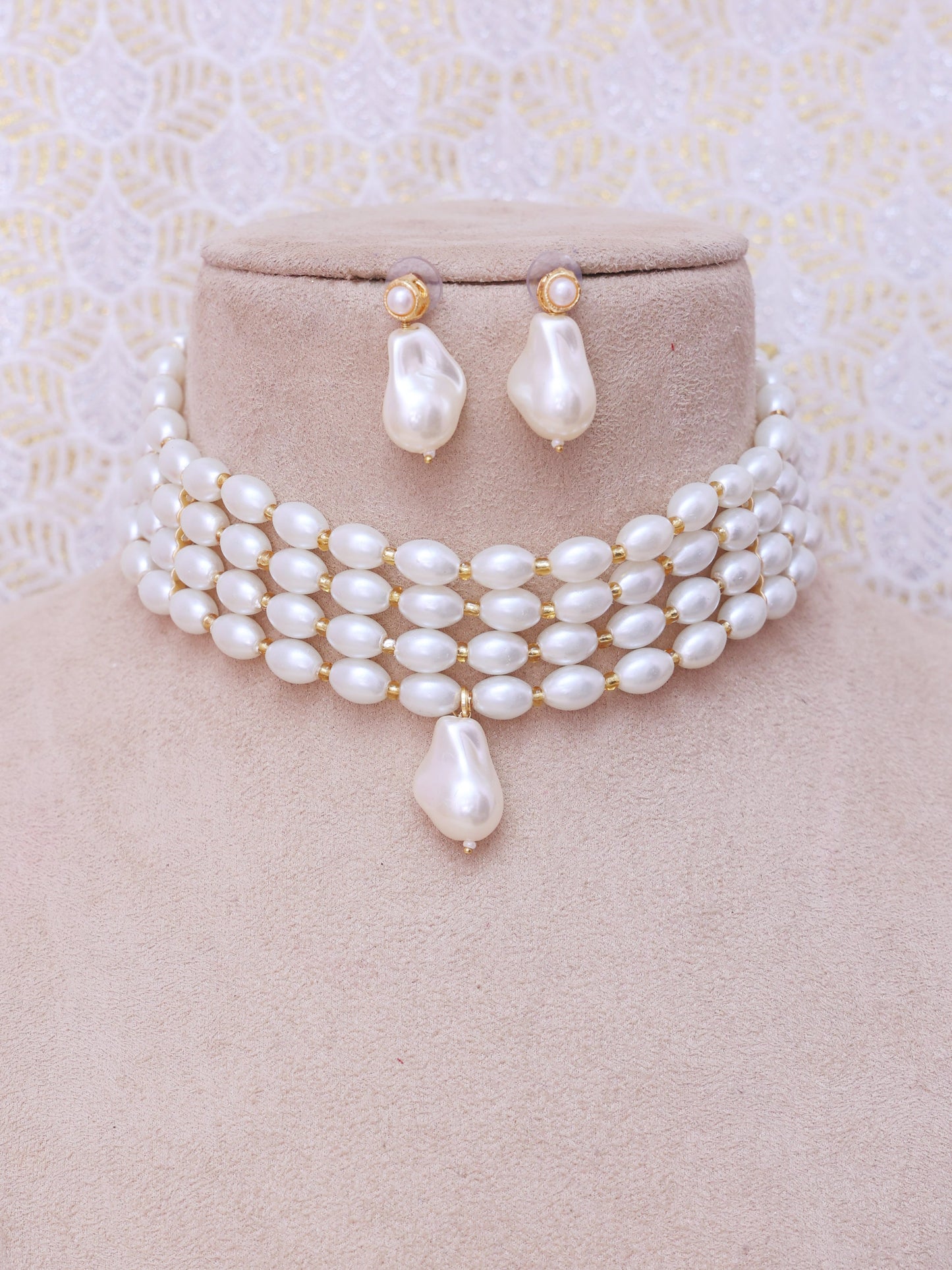 White Celana Pearl Necklace Set