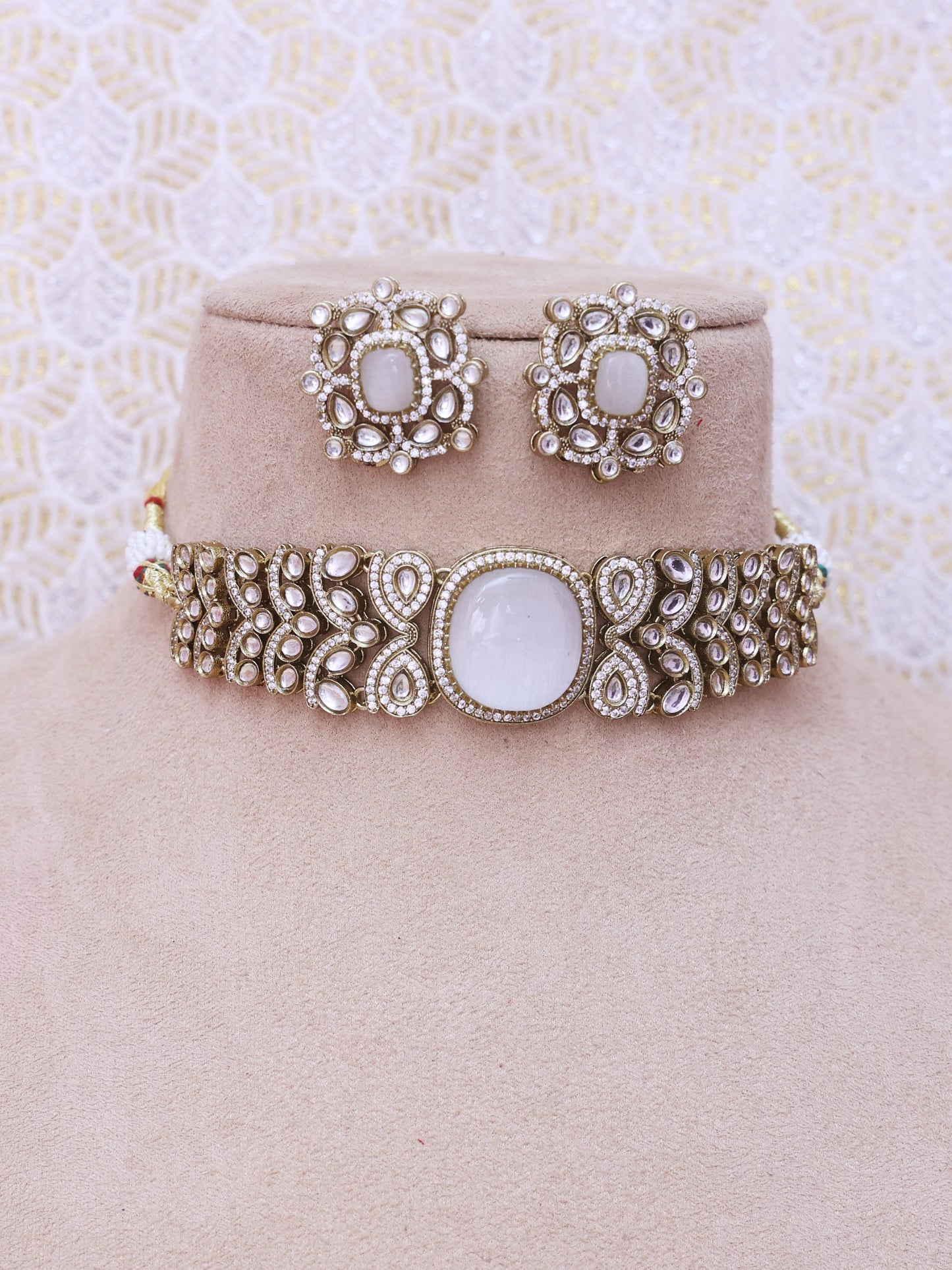 White Elisha Necklace Set