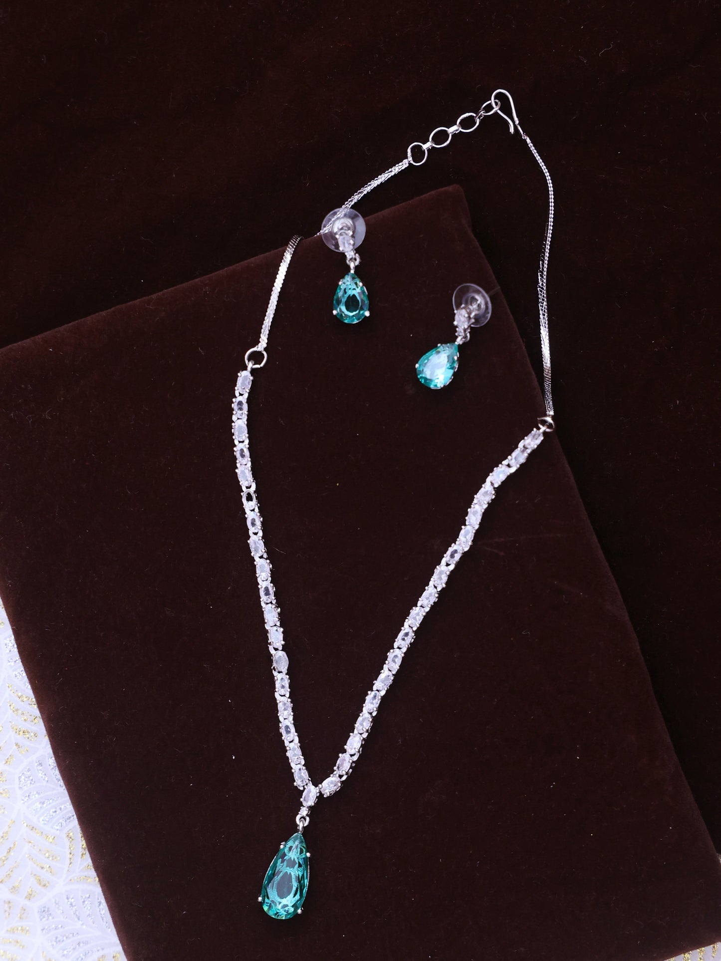 Mint Millie AD Necklace Set