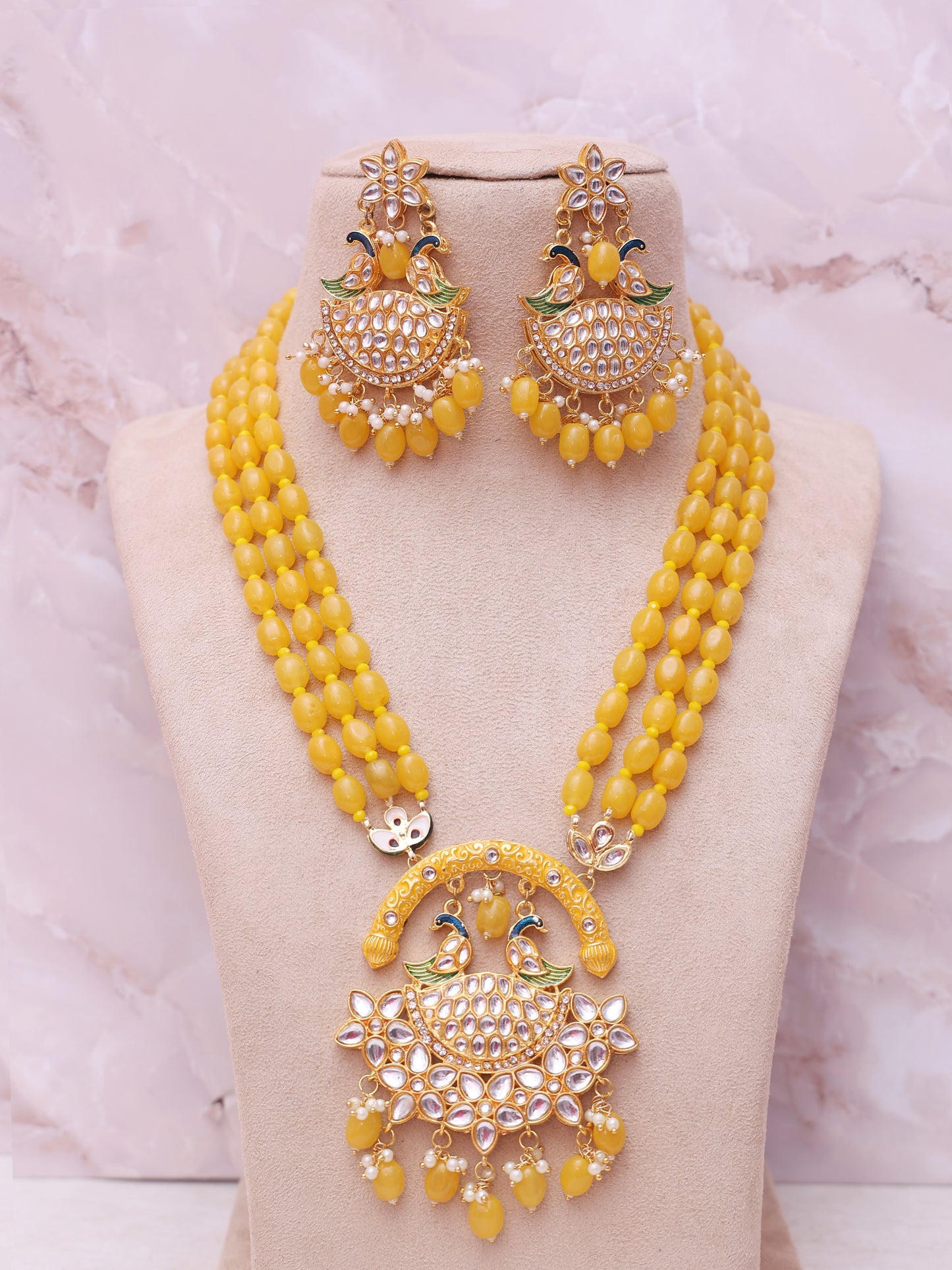 Yellow Dahanpriya Necklace Set