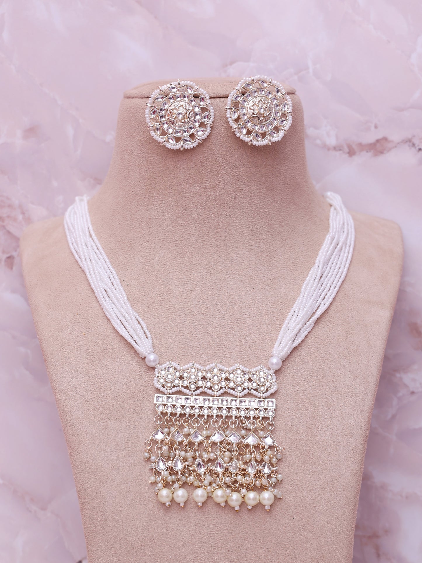 White Saavi Necklace Set