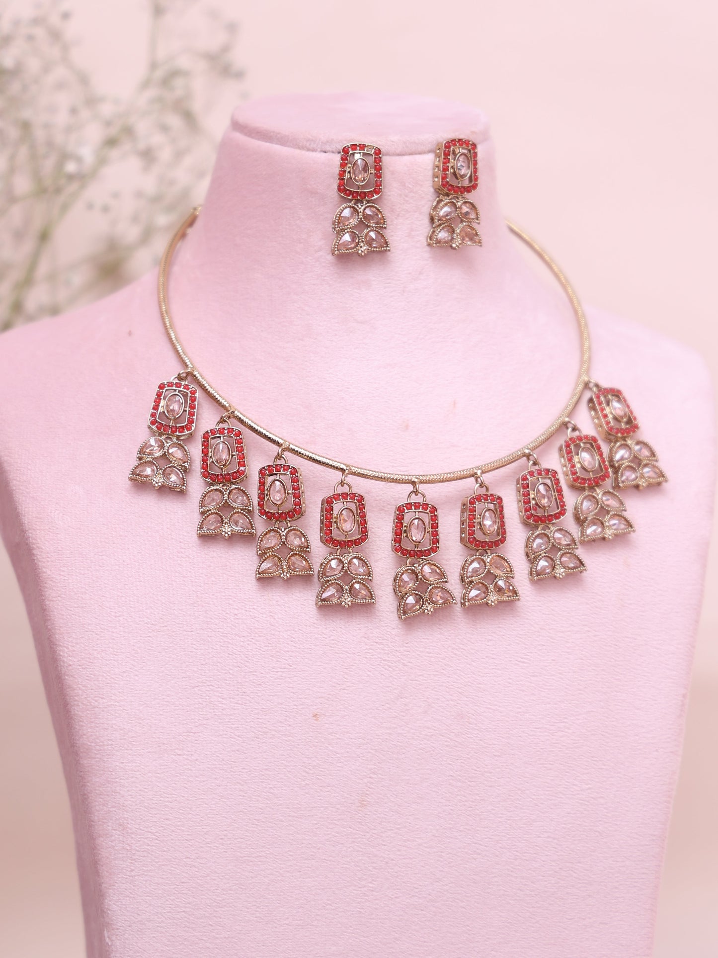 Red Ikshu Hasli Necklace Set