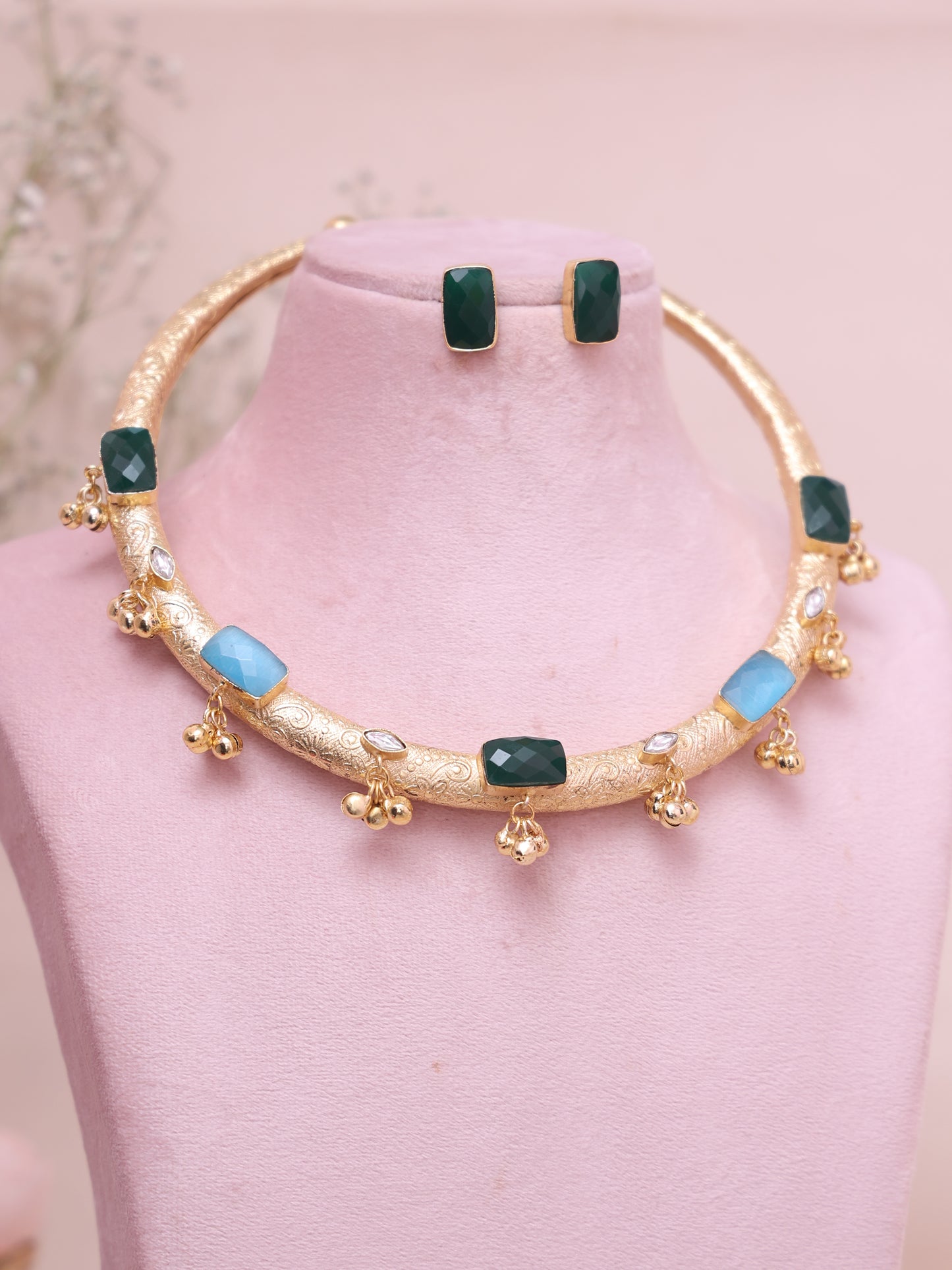 Emerald & blue Queen Ghungroo Hasli Necklace Set