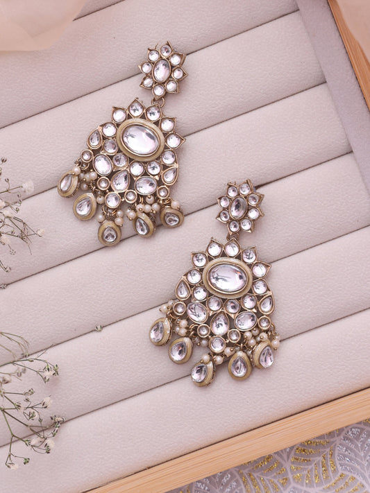 White Cesta Chandbalis
