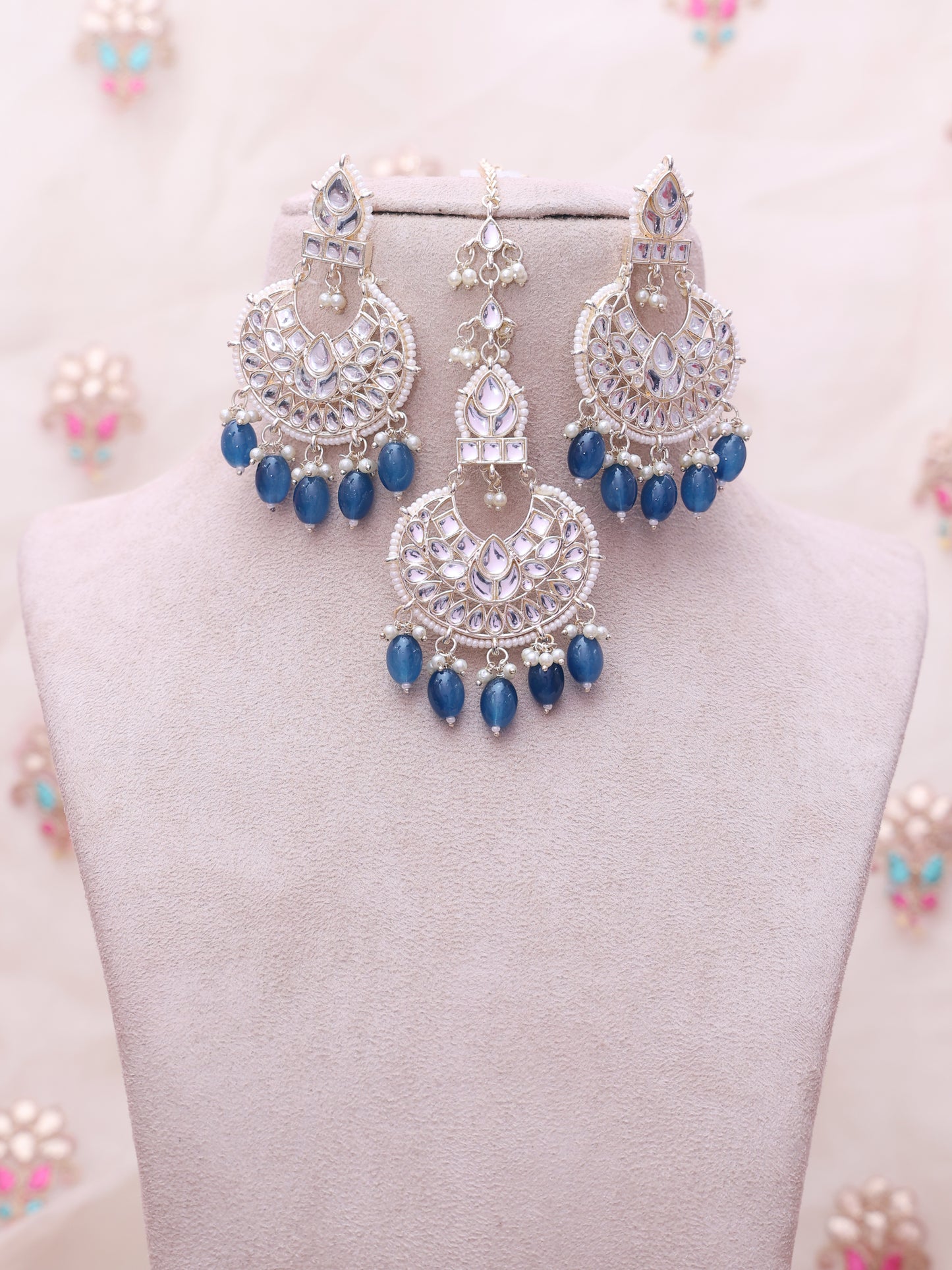 Classic Blue Zilpah Necklace Set