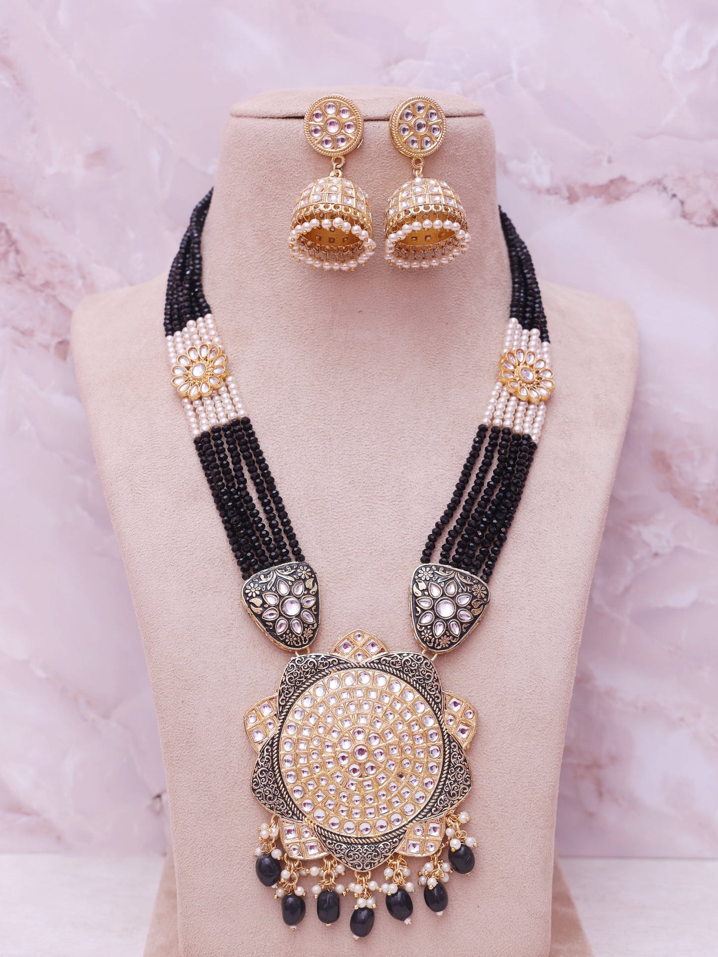 Black Yaalisi Necklace Set