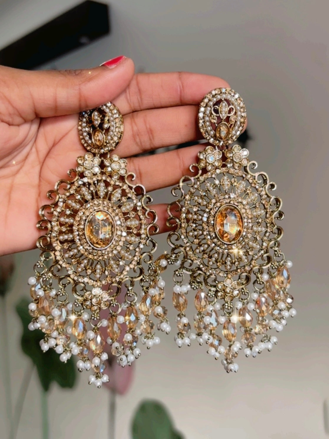 Campaign Golden Sidra Jhumka and Tika Set