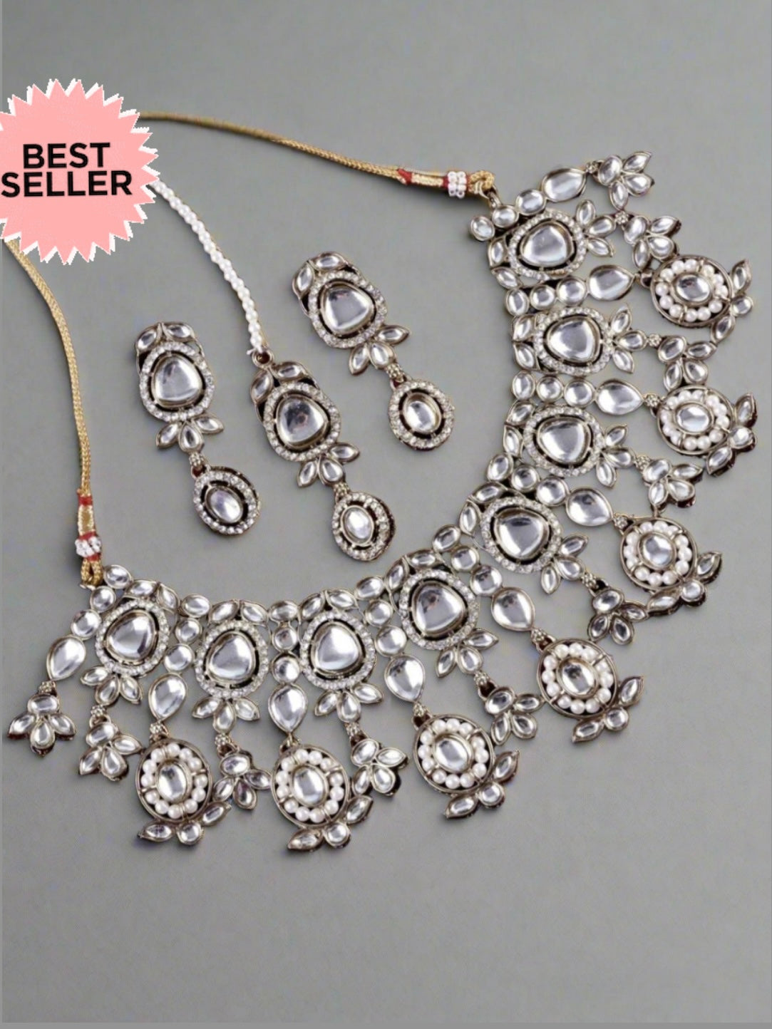 White Maanavi Necklace Set