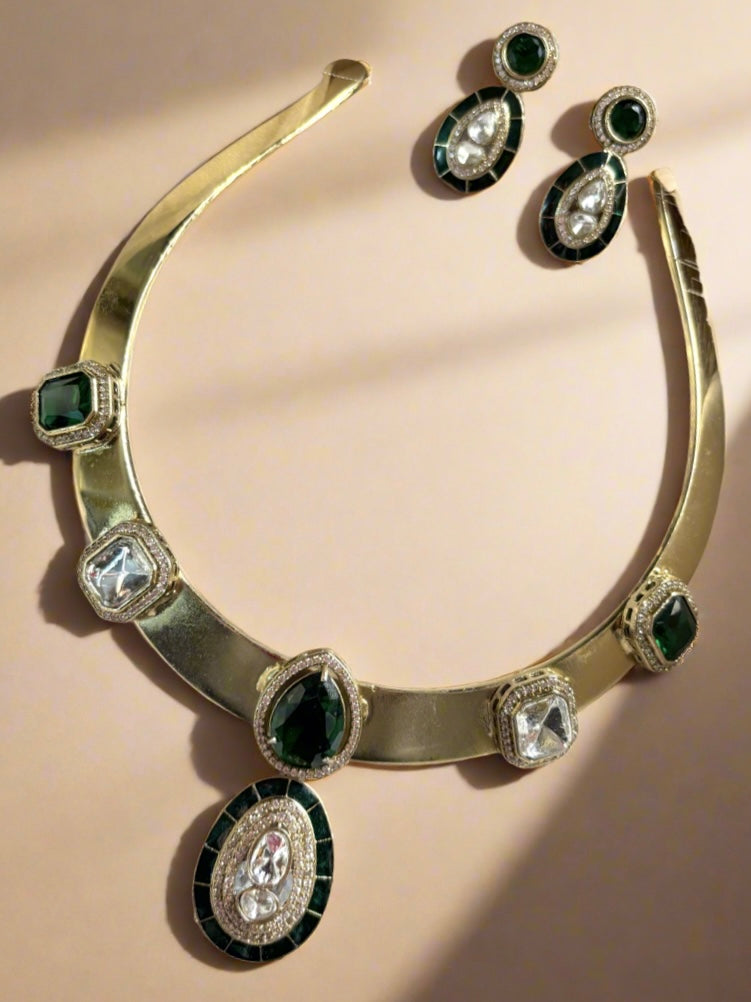 Emerald Rajsini Hasli Necklace Set With Earrings