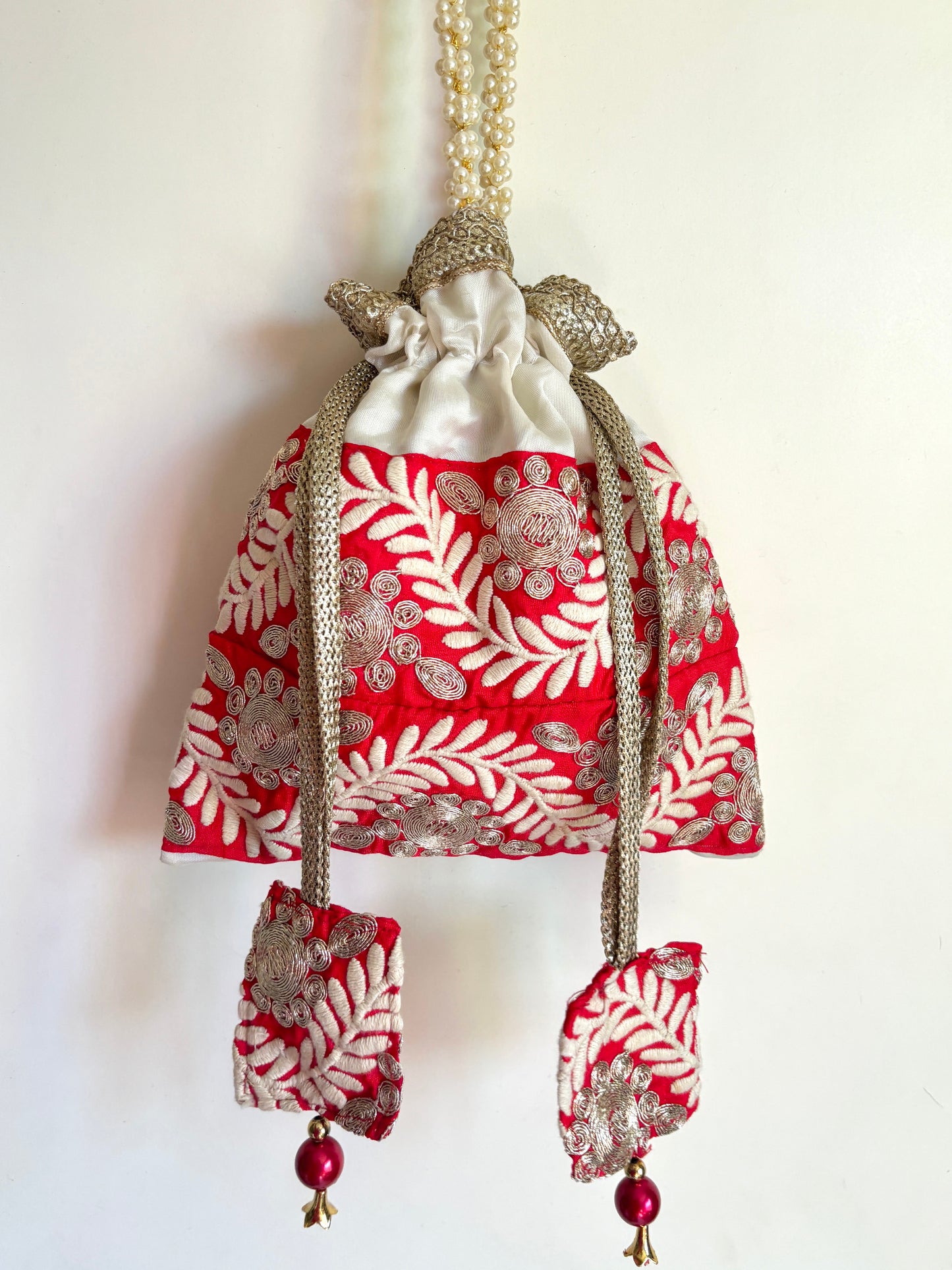 White & Red Potli Bag