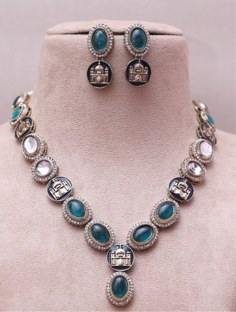 Emerald Taj Designer Necklace Set