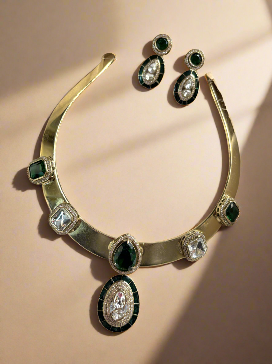 Emerald Rajsini Hasli Necklace Set With Earrings