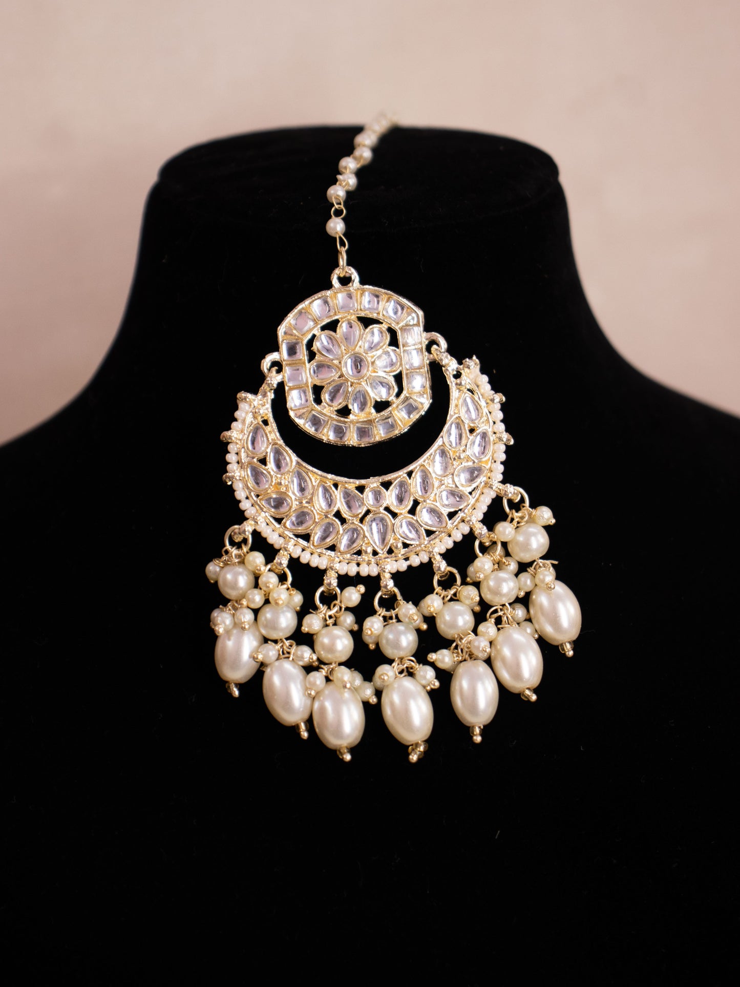 Ivory Swara Necklace Set