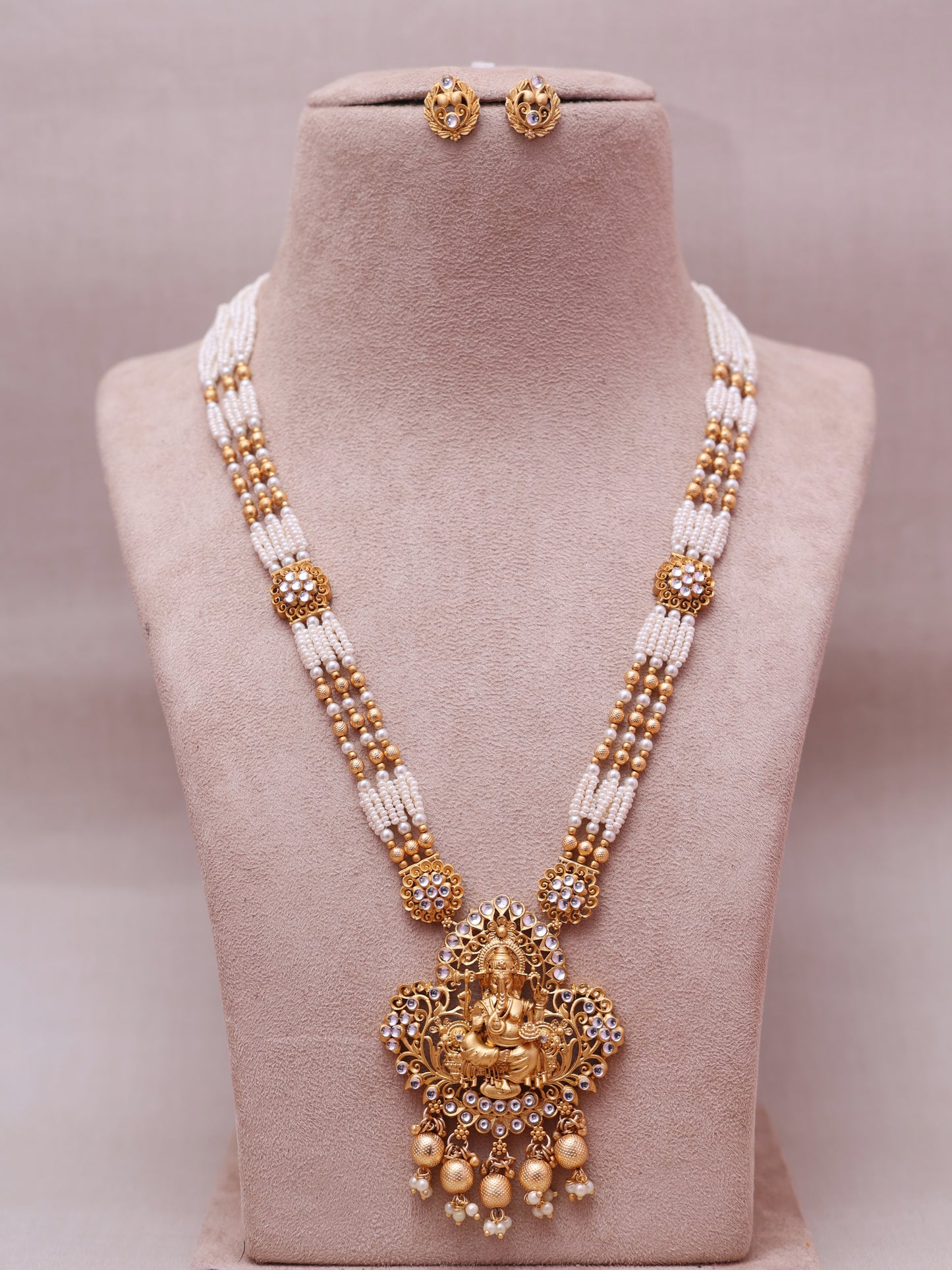 Golden Dakshinya Necklace Set