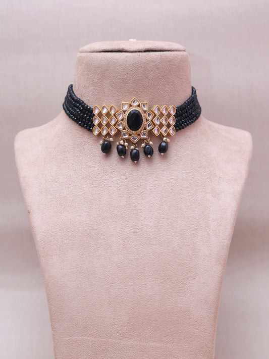 Black Yahvi Necklace Set