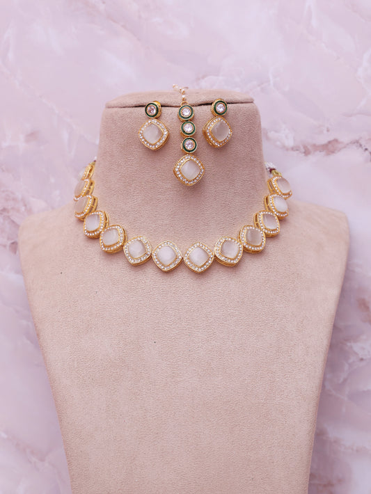 White Julia Necklace Set