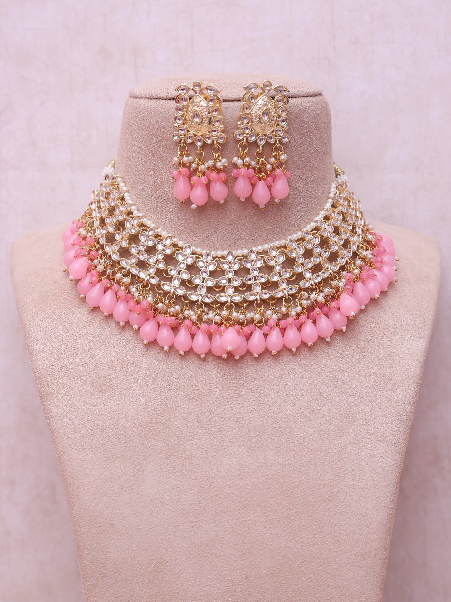 Pink Ucharta Necklace Set