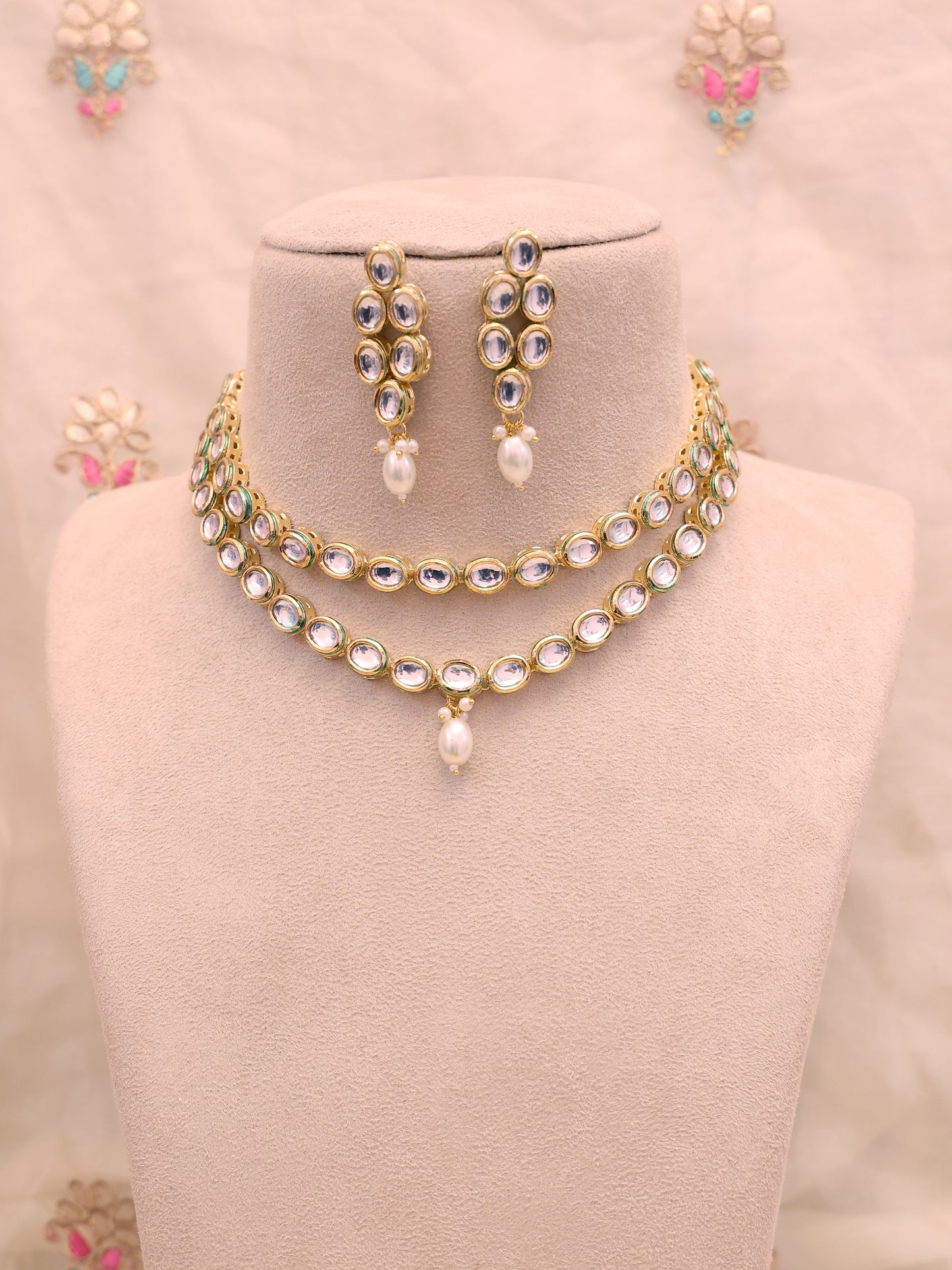 Ivory Pabitra Necklace Set