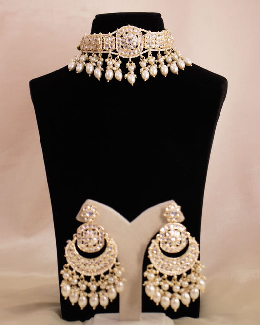 Ivory Swara Necklace Set